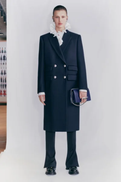 Look 18